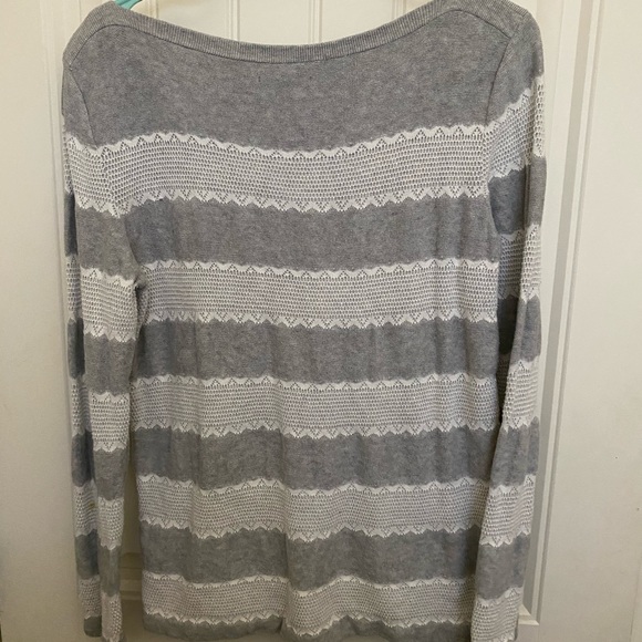 Top - Picture 2 of 2